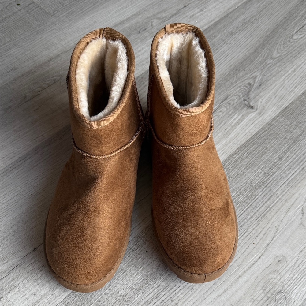 Classic Women's Suede Short Winter Ankle Boots in Brown